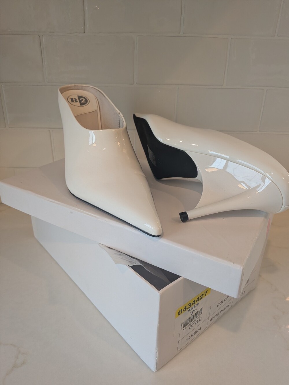 Browns White Patent Pointed-Toe Stiletto Booties